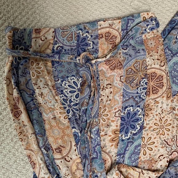 ILLA ILLA Wide Bell Legg Pants. - Picture 2 of 10